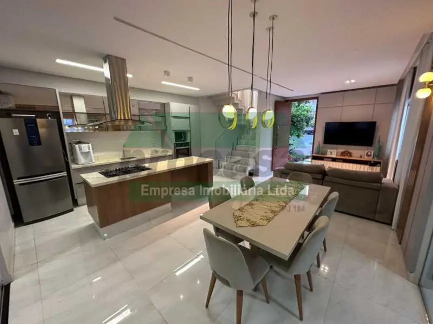 Foto 2 de Casa de Condomínio com 4 quartos à venda, 385m2 em Manaus - AM