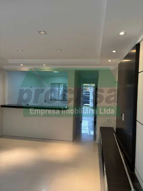 Casa de Condomínio com 2 quartos à venda, 200m2 em Manaus - AM - imagem 2 Foto 2 de Casa de Condomínio com 2 quartos à venda, 200m2 em Manaus - AM