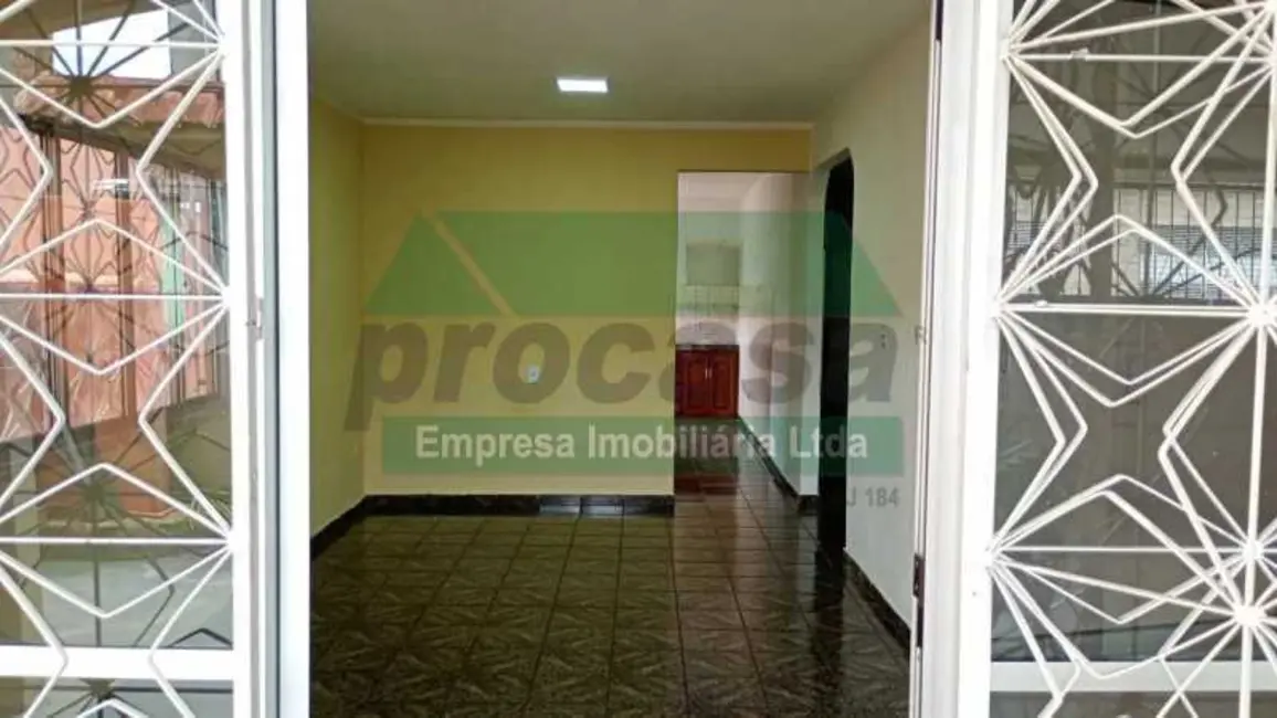 Casa com 3 quartos à venda, 200m2 em Manaus - AM - imagem 3 Foto 3 de Casa com 3 quartos à venda, 200m2 em Manaus - AM