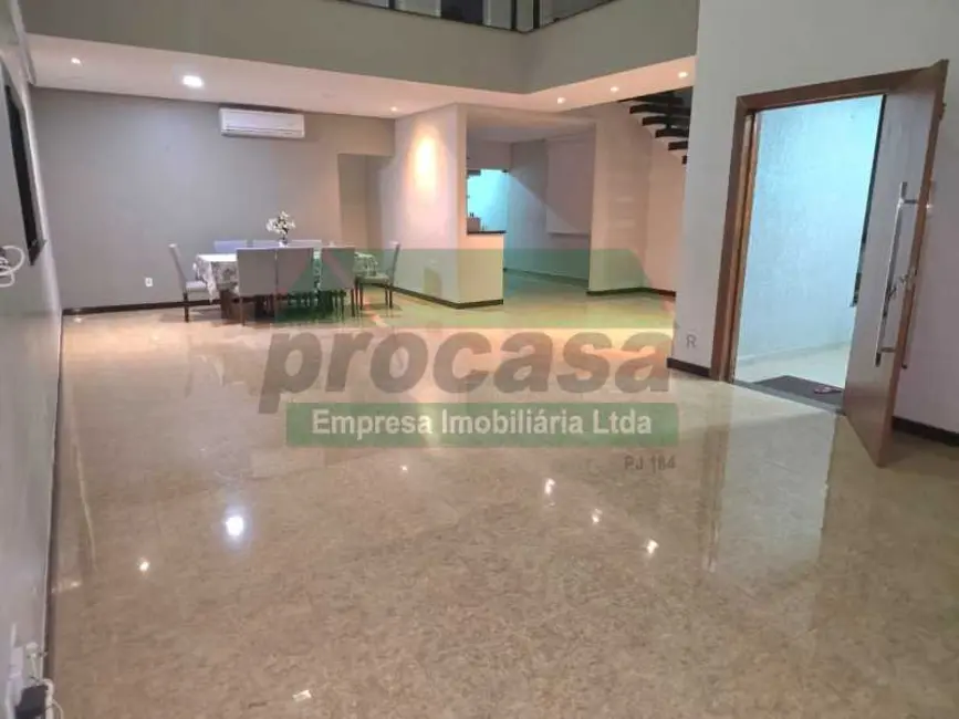 Casa de Condomínio com 3 quartos para alugar, 498m2 em Manaus - AM - imagem 2 Foto 2 de Casa de Condomínio com 3 quartos para alugar, 498m2 em Manaus - AM