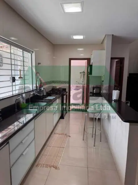 Foto 7 de Casa com 6 quartos à venda, 500m2 em Manaus - AM
