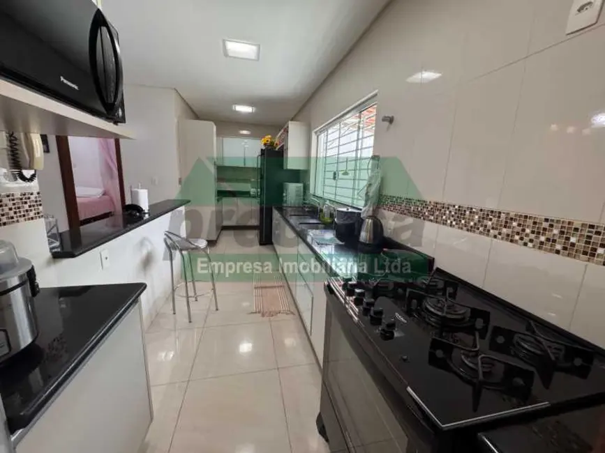 Foto 9 de Casa com 6 quartos à venda, 500m2 em Manaus - AM