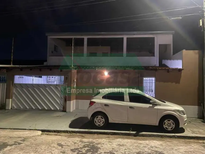 Casa de Condomínio com 4 quartos à venda, 220m2 em Manaus - AM - imagem 1 Foto 1 de Casa de Condomínio com 4 quartos à venda, 220m2 em Manaus - AM