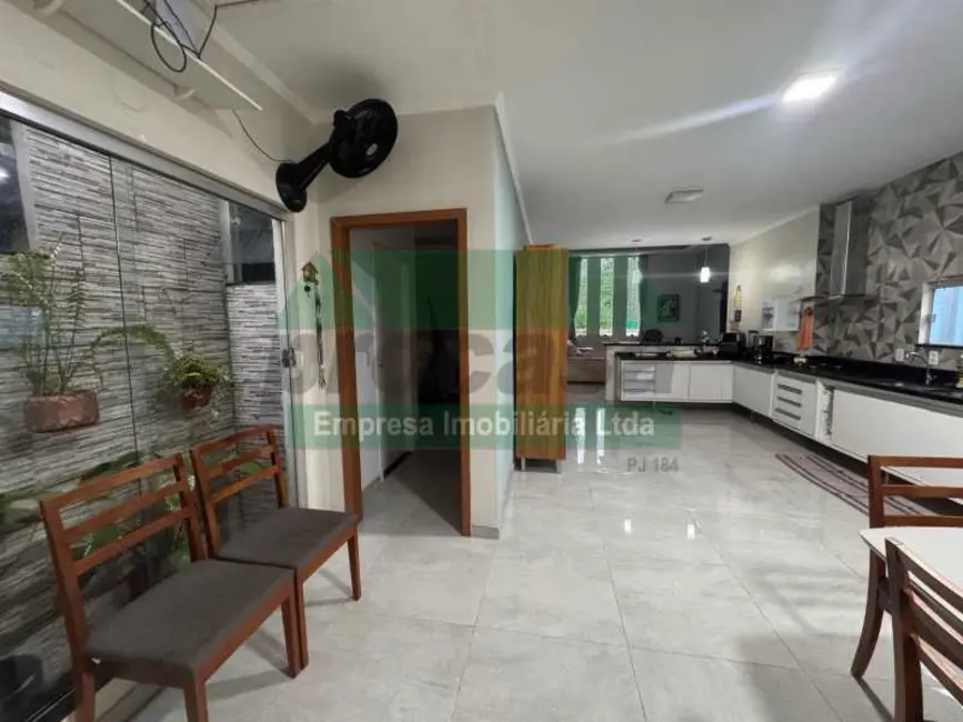 Casa de Condomínio com 4 quartos à venda, 359m2 em Manaus - AM - imagem 8 Foto 8 de Casa de Condomínio com 4 quartos à venda, 359m2 em Manaus - AM