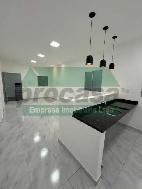 Foto 2 de Casa com 2 quartos à venda, 110m2 em Manaus - AM