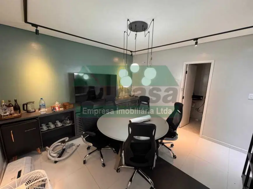 Casa Comercial com 5 quartos à venda, 103m2 em Manaus - AM - imagem 5 Foto 5 de Casa Comercial com 5 quartos à venda, 103m2 em Manaus - AM