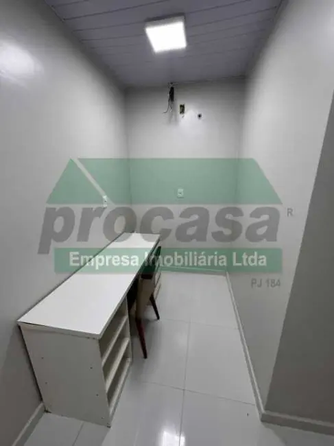 Casa Comercial com 5 quartos à venda, 103m2 em Manaus - AM - imagem 7 Foto 7 de Casa Comercial com 5 quartos à venda, 103m2 em Manaus - AM
