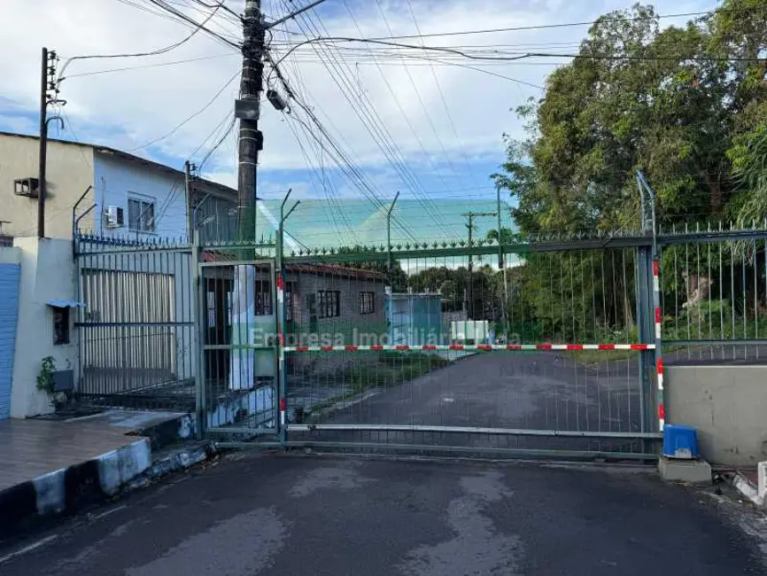 Foto 2 de Casa de Condomínio com 3 quartos para alugar, 250m2 em Manaus - AM