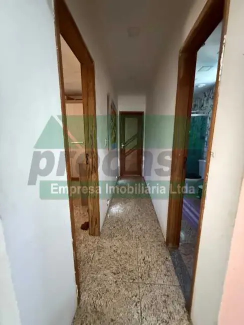 Casa com 4 quartos à venda, 576m2 em Manaus - AM - imagem 8 Foto 8 de Casa com 4 quartos à venda, 576m2 em Manaus - AM
