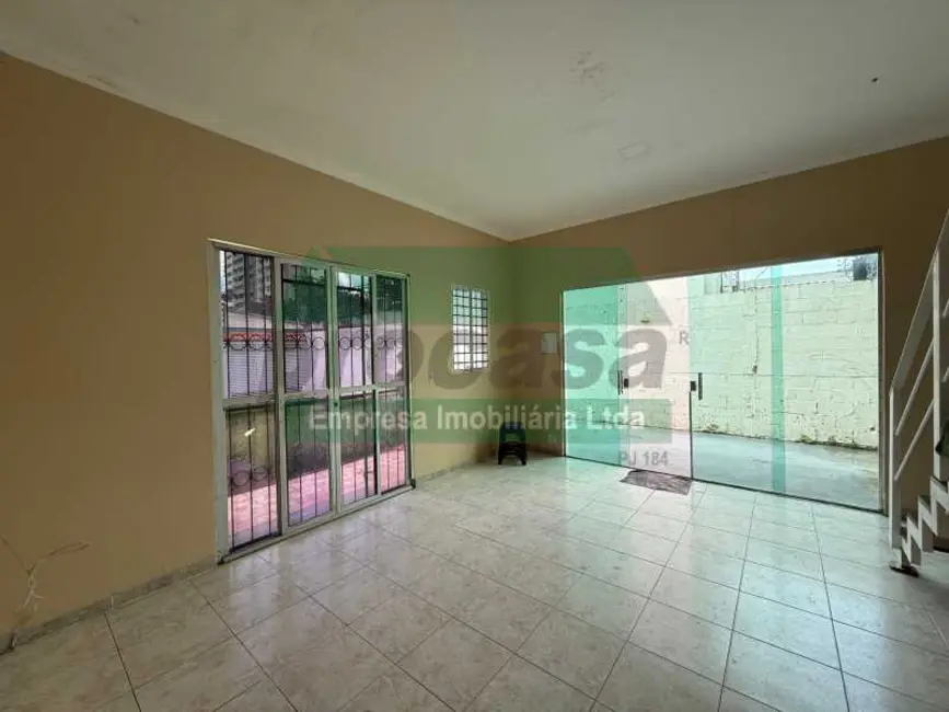 Foto 8 de Casa com 5 quartos à venda, 189m2 em Manaus - AM