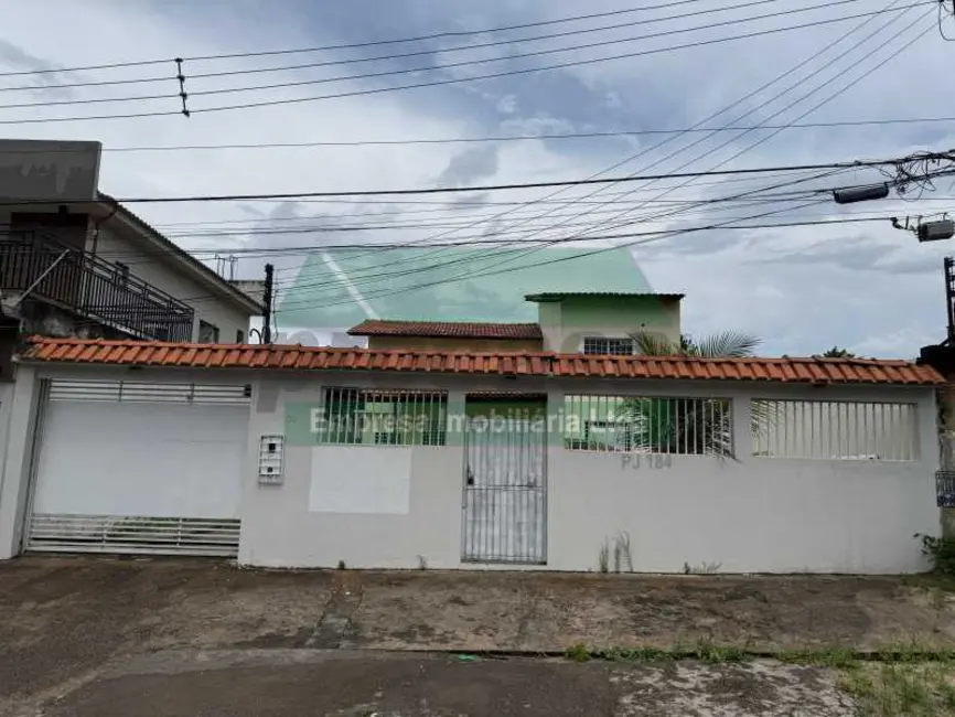 Foto 2 de Casa com 5 quartos à venda, 189m2 em Manaus - AM