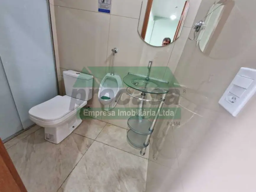 Armazém / Galpão para alugar, 350m2 em Manaus - AM - imagem 8 Foto 8 de Armazém / Galpão para alugar, 350m2 em Manaus - AM