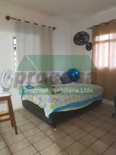 Casa com 4 quartos à venda e para alugar, 360m2 em Manaus - AM - imagem 5 Foto 5 de Casa com 4 quartos à venda e para alugar, 360m2 em Manaus - AM