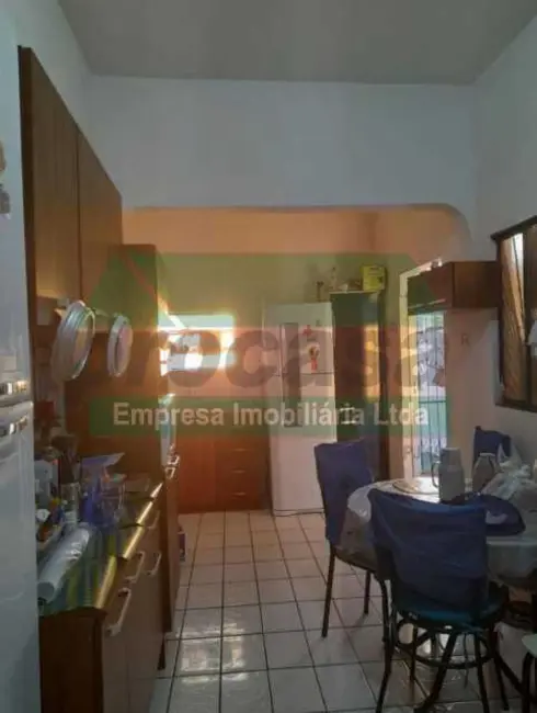Casa com 4 quartos à venda e para alugar, 360m2 em Manaus - AM - imagem 2 Foto 2 de Casa com 4 quartos à venda e para alugar, 360m2 em Manaus - AM