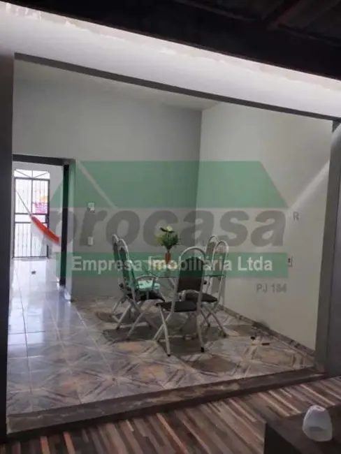 Foto 4 de Casa com 2 quartos à venda, 200m2 em Manaus - AM