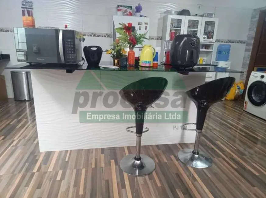 Foto 1 de Casa com 2 quartos à venda, 200m2 em Manaus - AM