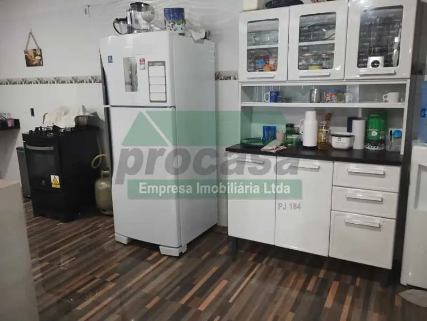 Foto 2 de Casa com 2 quartos à venda, 200m2 em Manaus - AM