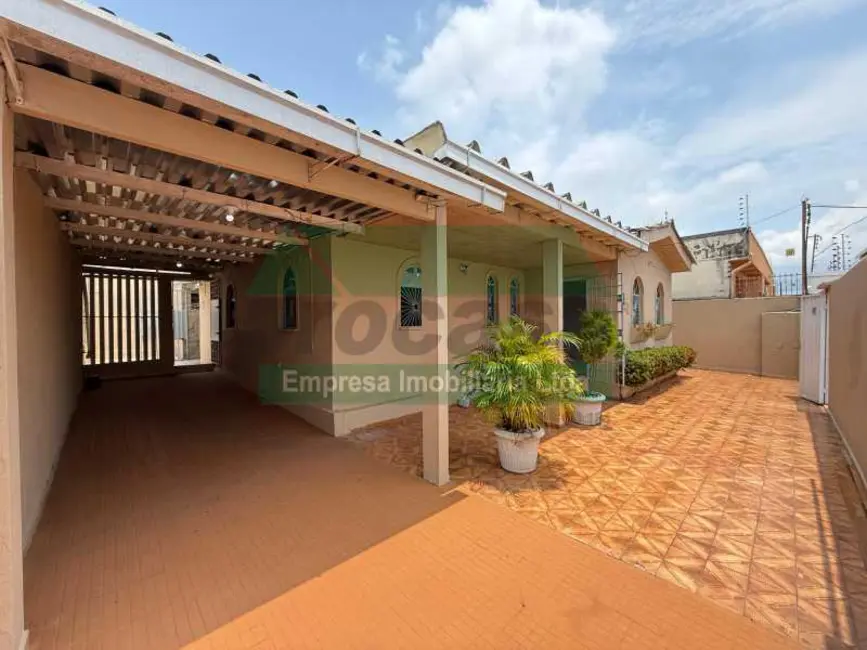 Foto 2 de Casa com 4 quartos à venda, 238m2 em Manaus - AM