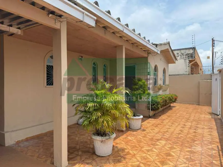 Foto 3 de Casa com 4 quartos à venda, 238m2 em Manaus - AM