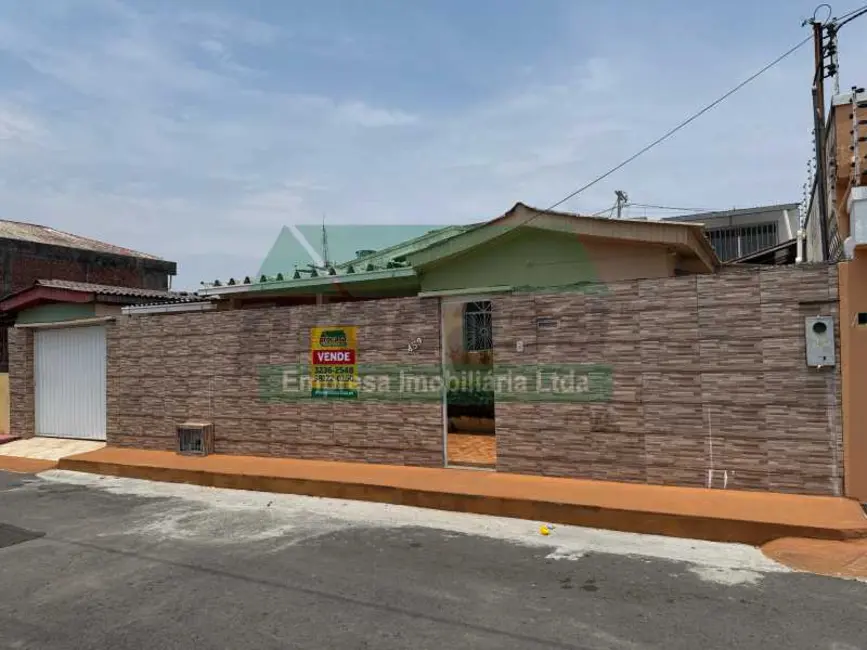Foto 1 de Casa com 4 quartos à venda, 238m2 em Manaus - AM