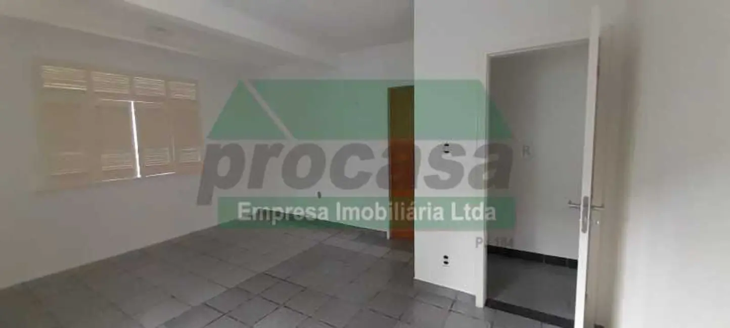 Foto 4 de Casa com 3 quartos à venda, 300m2 em Manaus - AM