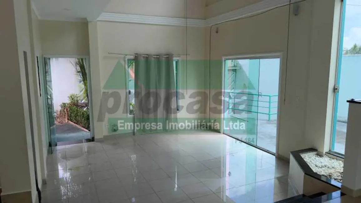 Casa com 4 quartos à venda e para alugar, 250m2 em Manaus - AM - imagem 4 Foto 4 de Casa com 4 quartos à venda e para alugar, 250m2 em Manaus - AM