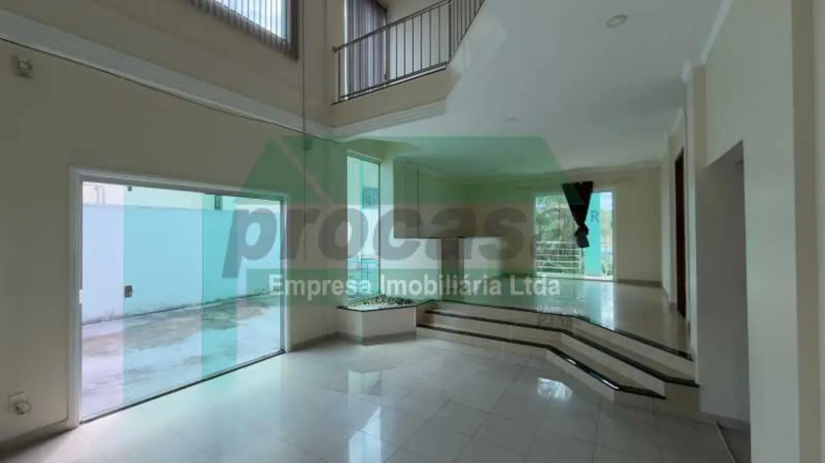 Casa com 4 quartos à venda e para alugar, 250m2 em Manaus - AM - imagem 3 Foto 3 de Casa com 4 quartos à venda e para alugar, 250m2 em Manaus - AM