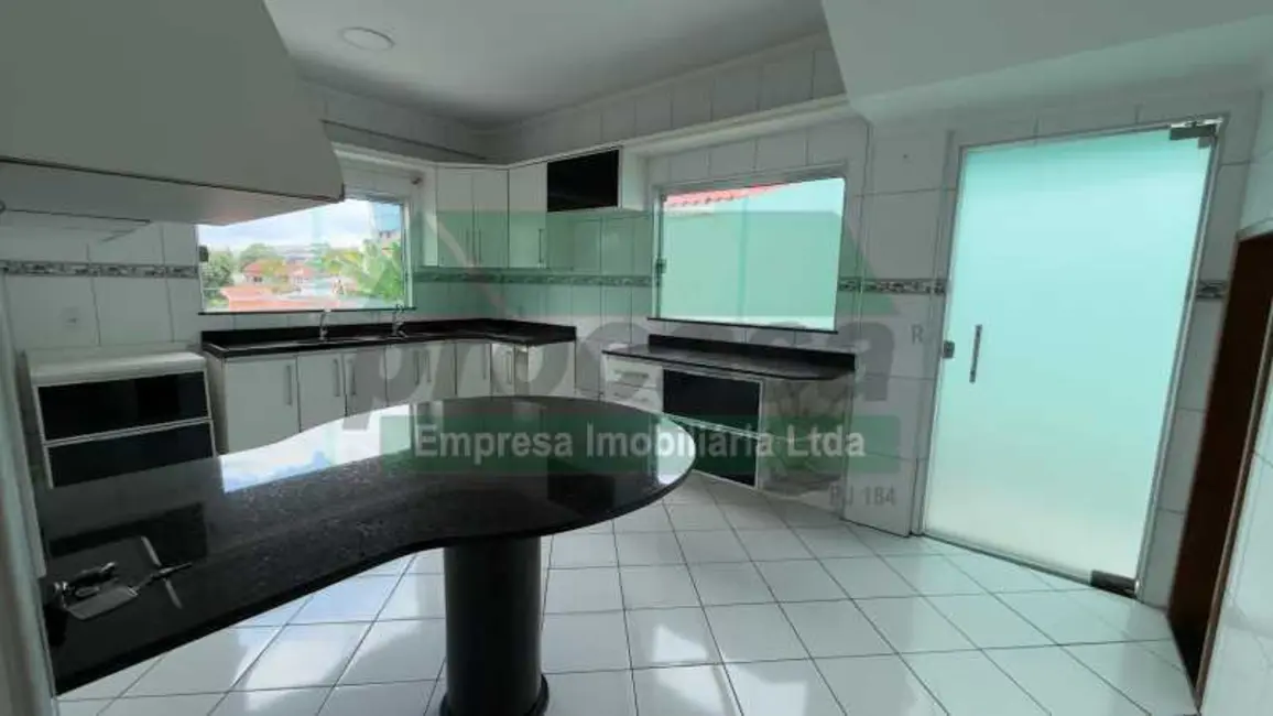 Casa com 4 quartos à venda e para alugar, 250m2 em Manaus - AM - imagem 6 Foto 6 de Casa com 4 quartos à venda e para alugar, 250m2 em Manaus - AM
