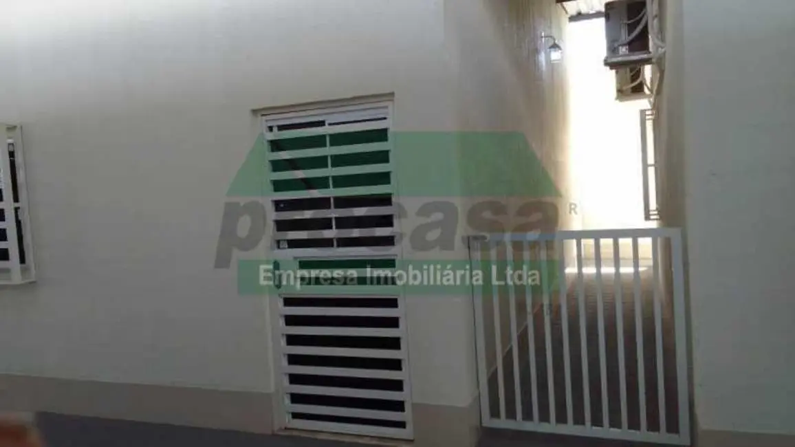Foto 2 de Apartamento com 2 quartos para alugar, 65m2 em Manaus - AM