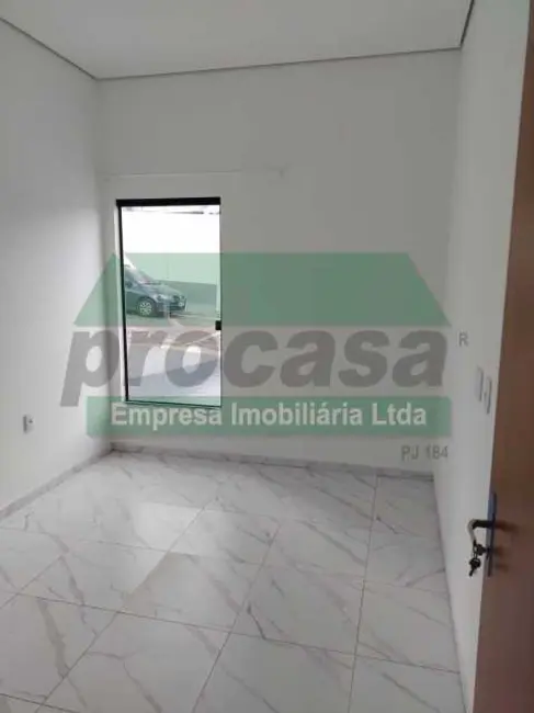 Foto 2 de Casa com 2 quartos para alugar, 348m2 em Manaus - AM