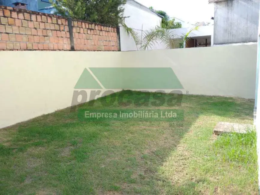 Foto 2 de Casa de Condomínio com 4 quartos para alugar, 250m2 em Manaus - AM