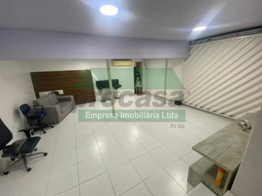 Casa com 4 quartos à venda e para alugar, 372m2 em Manaus - AM - imagem 5 Foto 5 de Casa com 4 quartos à venda e para alugar, 372m2 em Manaus - AM