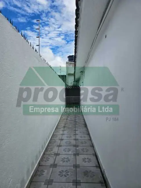 Foto 2 de Casa com 2 quartos para alugar, 130m2 em Manaus - AM