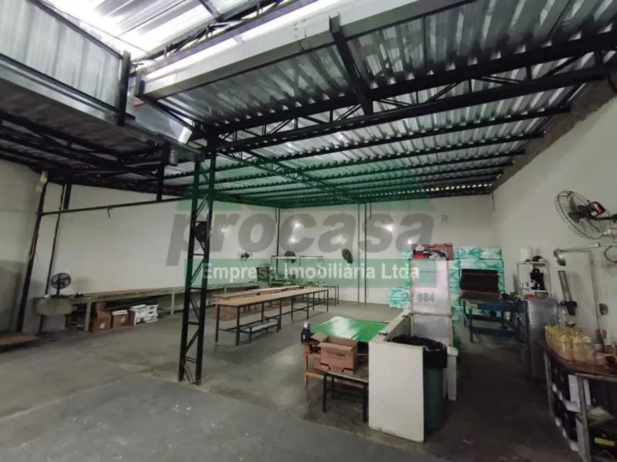 Foto 5 de Armazém / Galpão à venda, 250m2 em Manaus - AM