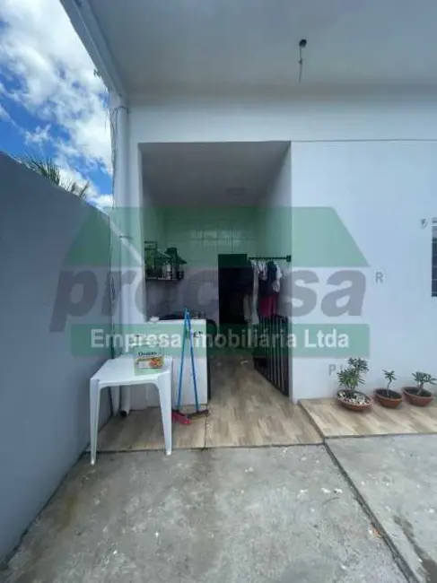 Casa com 5 quartos para alugar, 200m2 em Manaus - AM - imagem 4 Foto 4 de Casa com 5 quartos para alugar, 200m2 em Manaus - AM