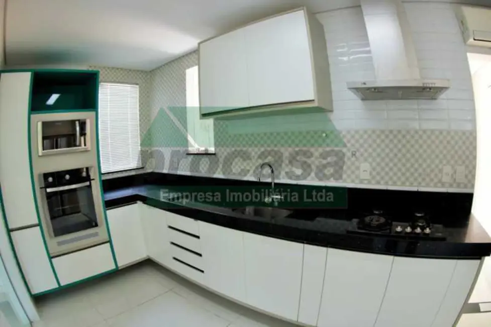 Foto 2 de Casa de Condomínio com 4 quartos à venda, 300m2 em Manaus - AM