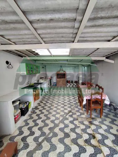 Casa com 4 quartos à venda, 157m2 em Manaus - AM - imagem 8 Foto 8 de Casa com 4 quartos à venda, 157m2 em Manaus - AM