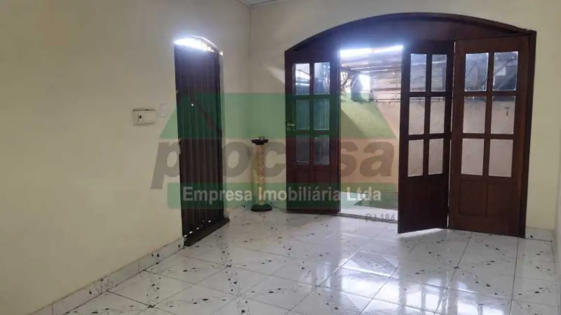 Foto 2 de Casa com 2 quartos à venda, 200m2 em Manaus - AM