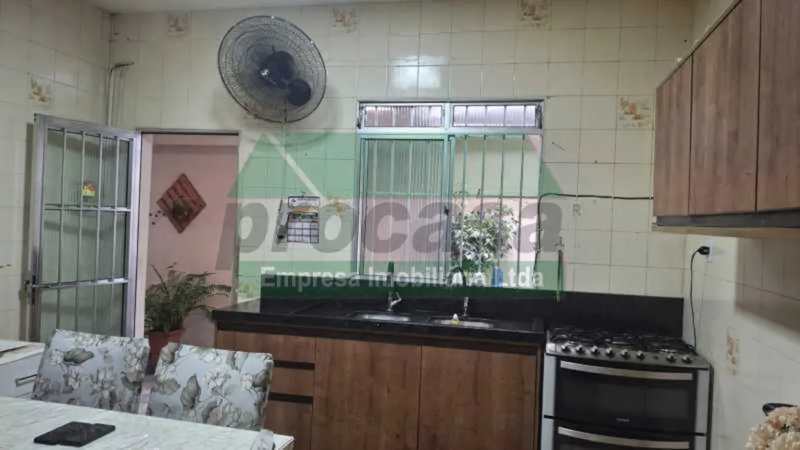 Foto 5 de Casa com 2 quartos à venda, 200m2 em Manaus - AM