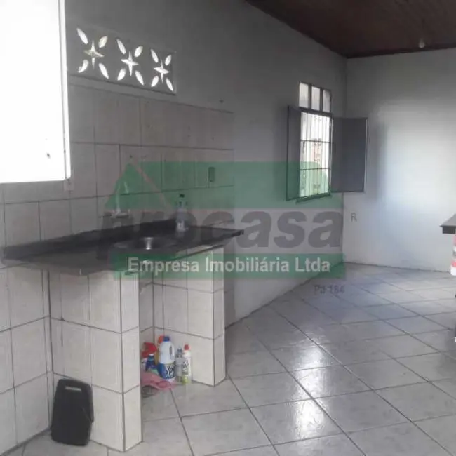 Casa com 3 quartos à venda, 300m2 em Manaus - AM - imagem 9 Foto 9 de Casa com 3 quartos à venda, 300m2 em Manaus - AM