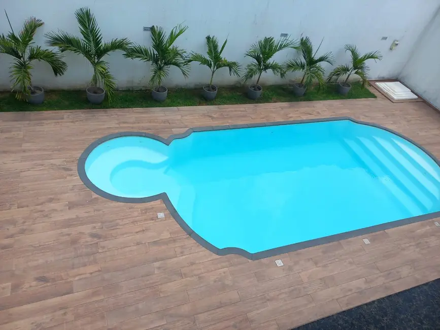 Casa de Condomínio com 4 quartos à venda, 450m2 em Manaus - AM - imagem 2 Foto 2 de Casa de Condomínio com 4 quartos à venda, 450m2 em Manaus - AM