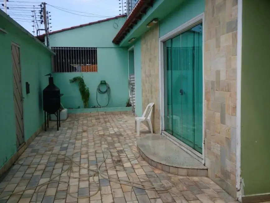 Casa de Condomínio com 5 quartos à venda, 100m2 em Manaus - AM - imagem 3 Foto 3 de Casa de Condomínio com 5 quartos à venda, 100m2 em Manaus - AM