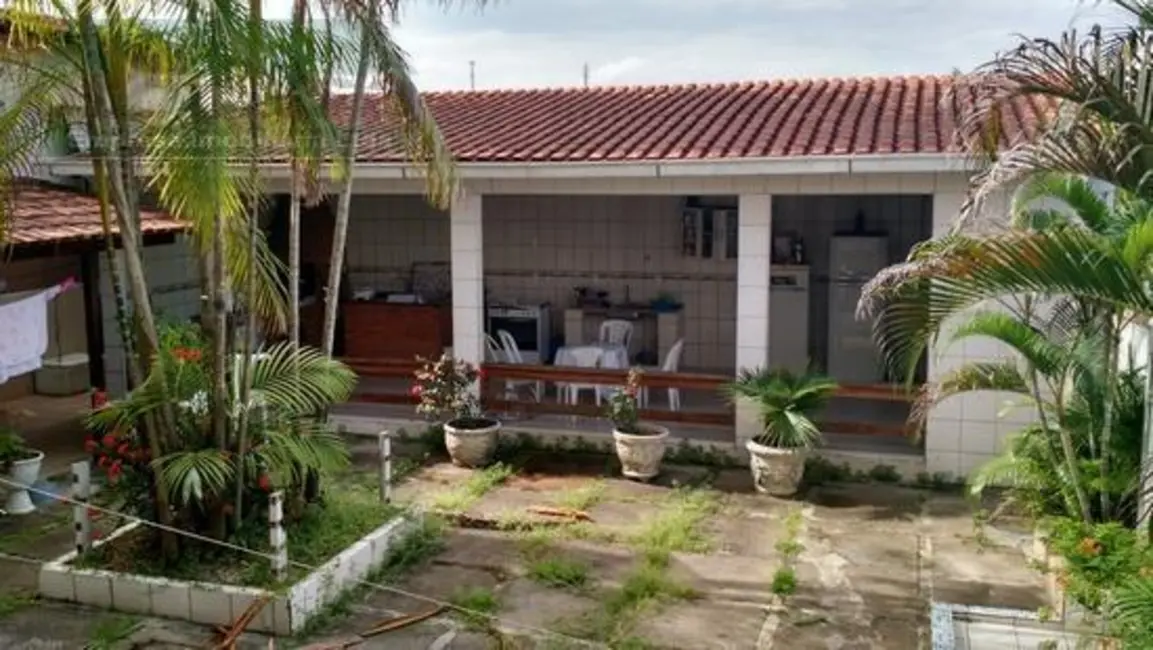 Foto 2 de Casa com 4 quartos à venda, 300m2 em Manaus - AM