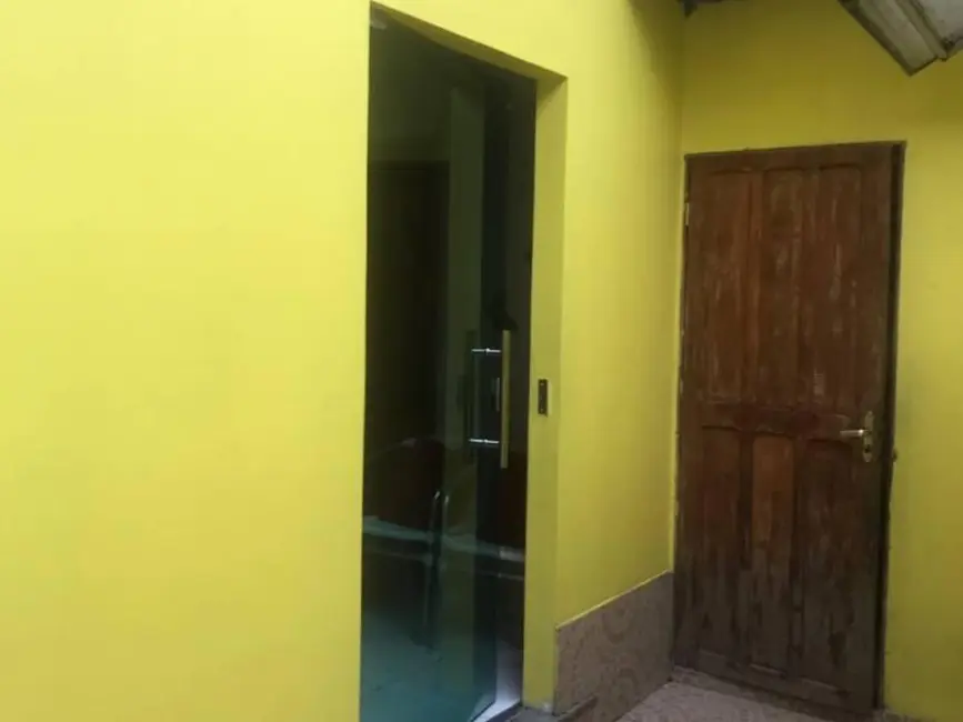 Foto 3 de Casa Comercial com 2 quartos à venda, 100m2 em Manaus - AM