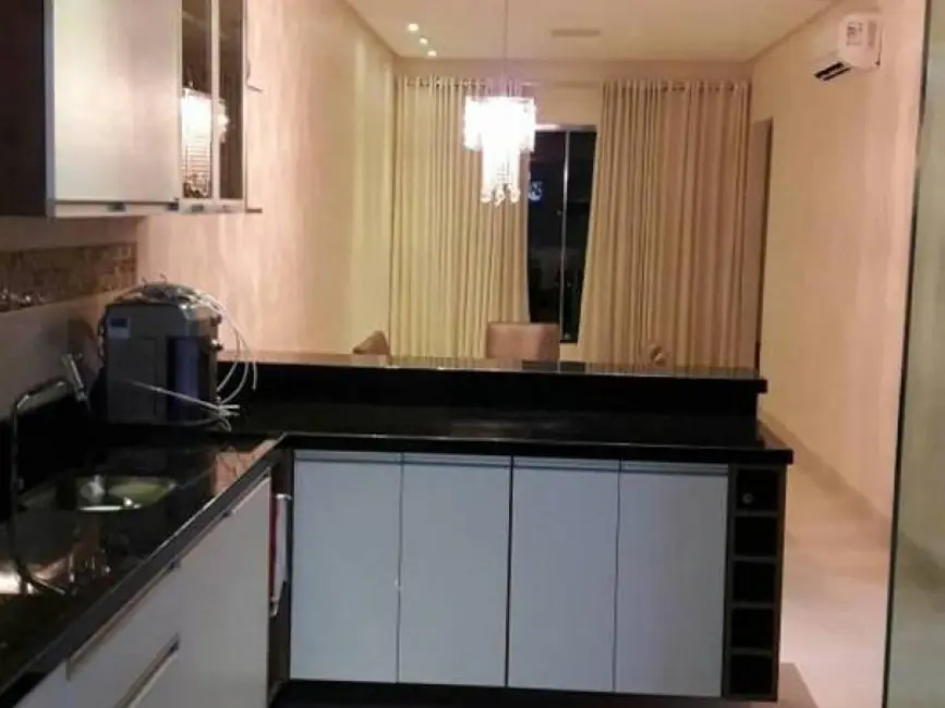 Casa de Condomínio com 3 quartos à venda, 175m2 em Manaus - AM - imagem 7 Foto 7 de Casa de Condomínio com 3 quartos à venda, 175m2 em Manaus - AM