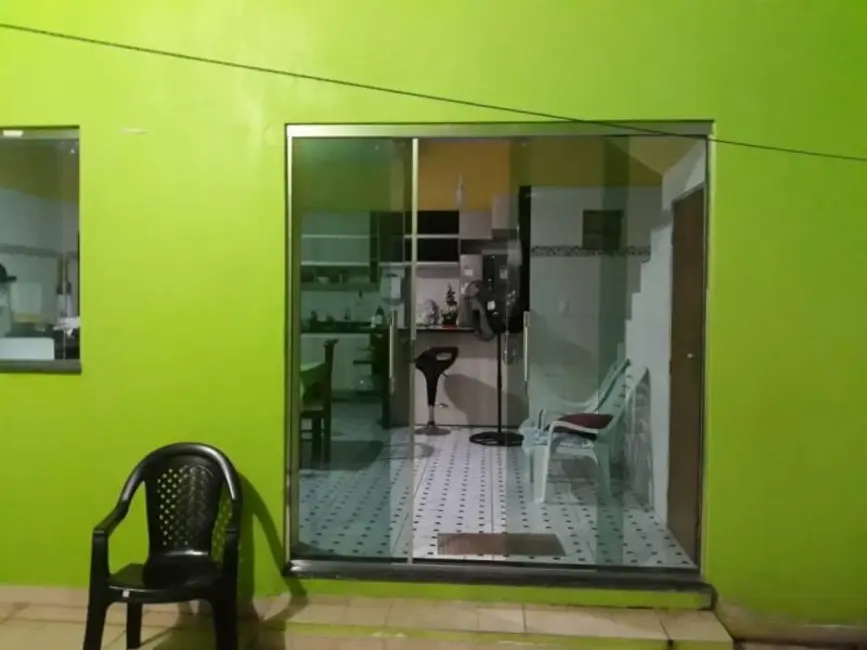 Foto 3 de Casa com 4 quartos à venda, 100m2 em Manaus - AM
