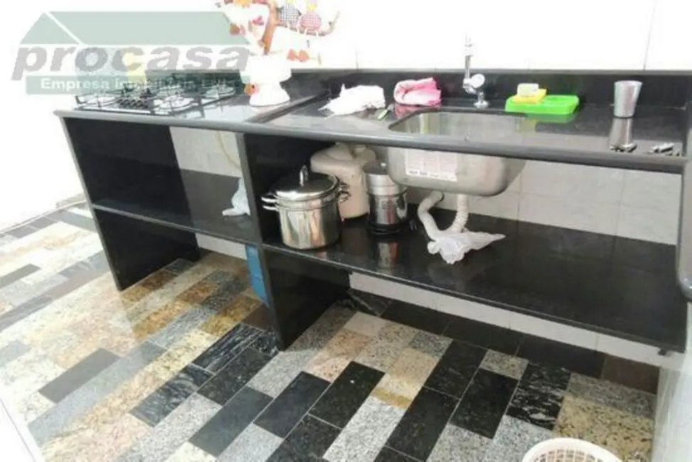 Casa com 8 quartos à venda, 300m2 em Manaus - AM - imagem 7 Foto 7 de Casa com 8 quartos à venda, 300m2 em Manaus - AM