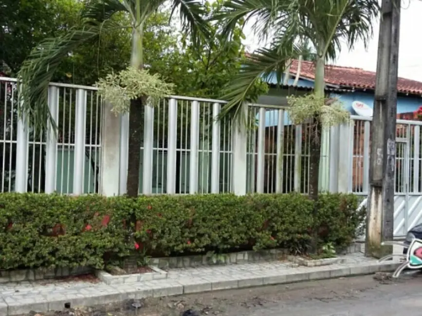 Foto 1 de Casa com 3 quartos à venda, 330m2 em Manaus - AM