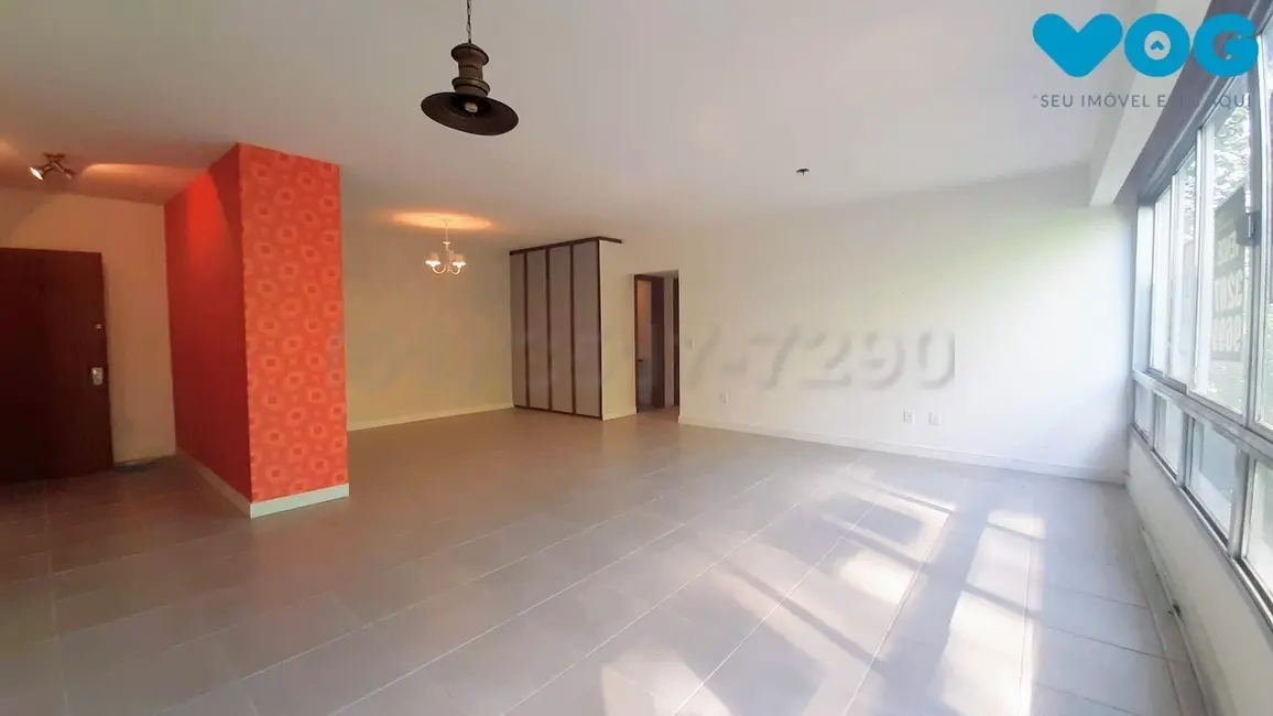 Apartamento com 3 quartos à venda, 133m2 em Moinhos de Vento, Porto Alegre - RS - imagem 4 Foto 4 de Apartamento com 3 quartos à venda, 133m2 em Moinhos de Vento, Porto Alegre - RS