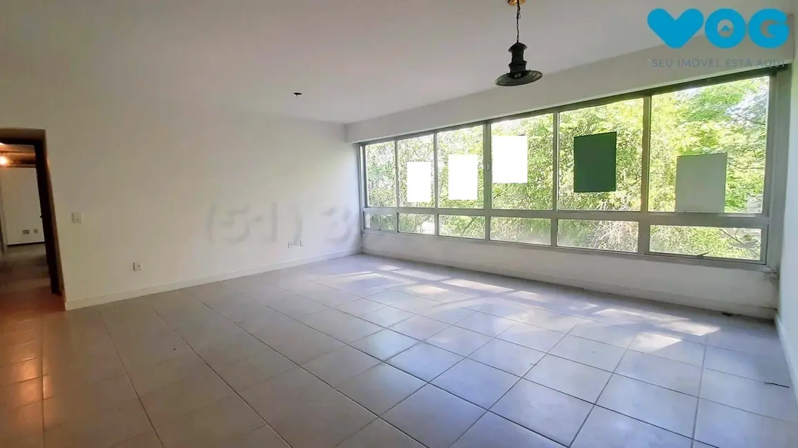 Apartamento com 3 quartos à venda, 133m2 em Moinhos de Vento, Porto Alegre - RS - imagem 3 Foto 3 de Apartamento com 3 quartos à venda, 133m2 em Moinhos de Vento, Porto Alegre - RS